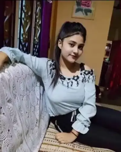 Call Girls Service in Versova